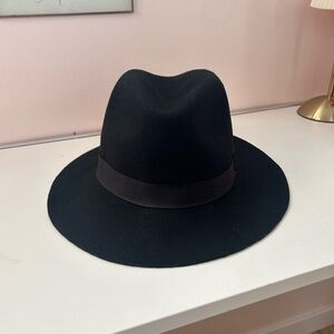 Black Wide-Brim Felt Fedora Hat with Ribbon Band